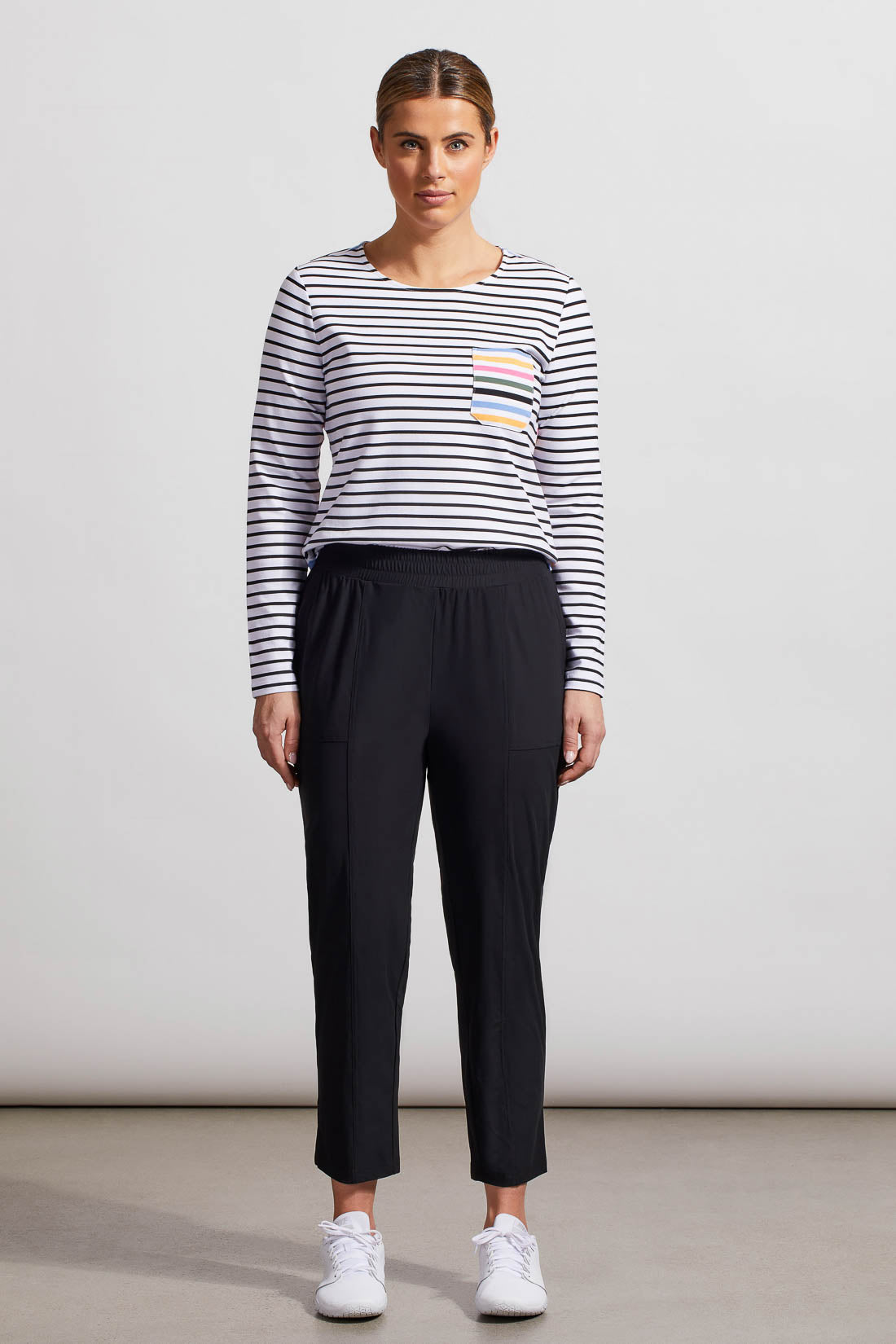 25" Pull-On Technical Capri - Black