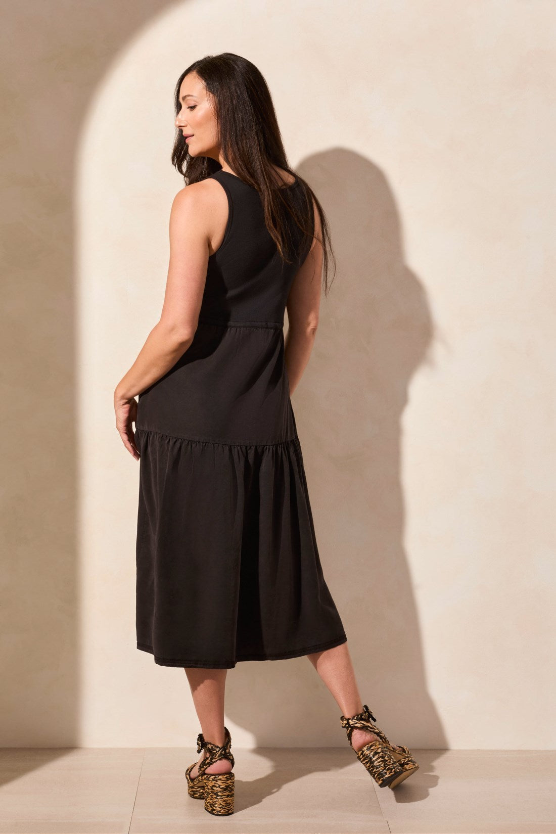 Sleeveless Boat Neck Maxi Dress - Black