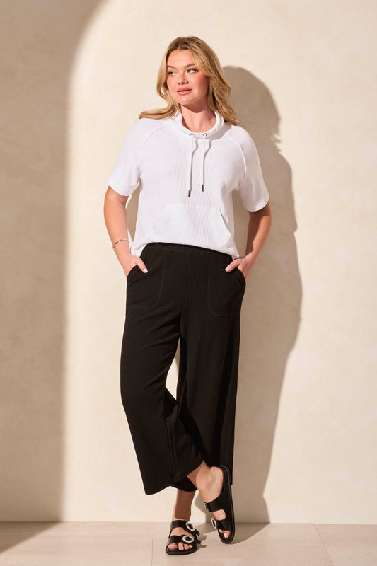 Pull-On Capri Pants - Black